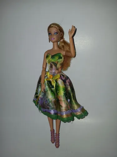 Barbie fashionista 2011