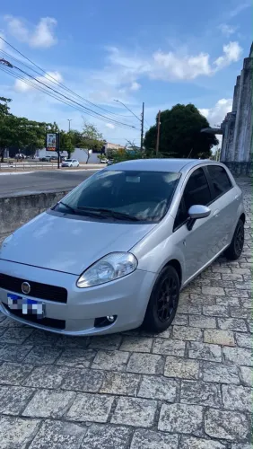 Fiat Punto Attractive 1.4 Fire Flex 8V 5P 2011