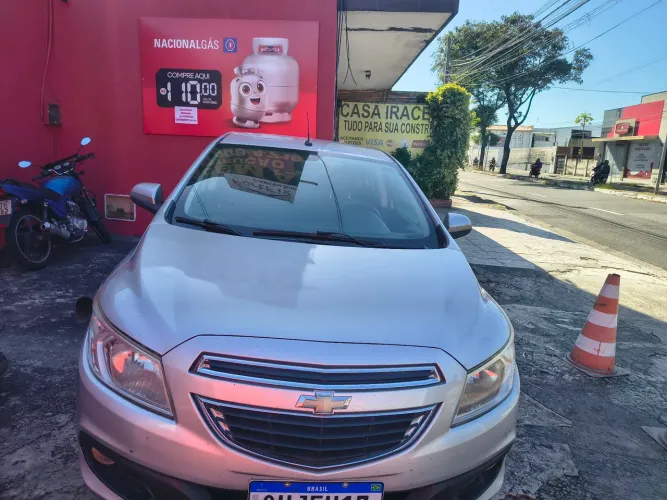 Chevrolet Onix Hatch LT 1.0 8V Flexpower 5P Mec. 2013
