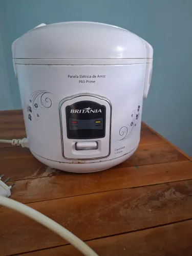 Panela Elétrica de Arroz PA5 Prime - Britânia ( capacidade 5 xicaras)