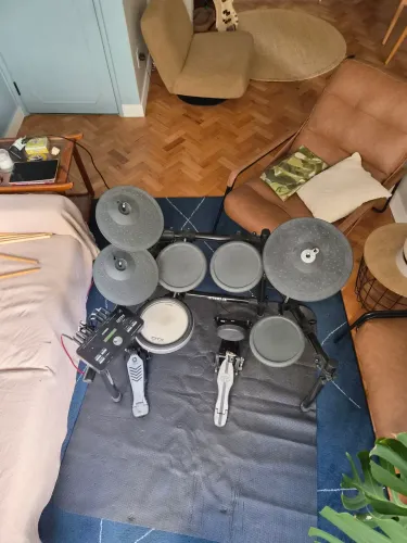 Bateria eletrônica Yamaha dtx502