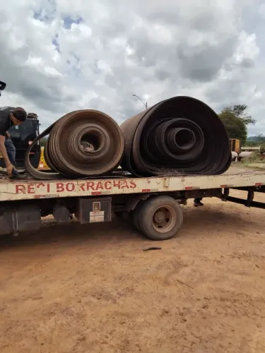 Correias transportadora em lona e cabo de aço.