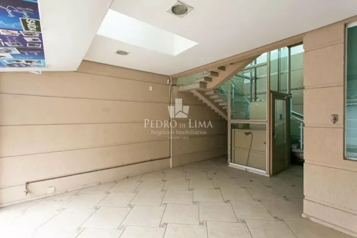 Sobrado Comercial com elevador 8 salas - 7 banheiros - cozinha - lavanderia - 2 vagas de g