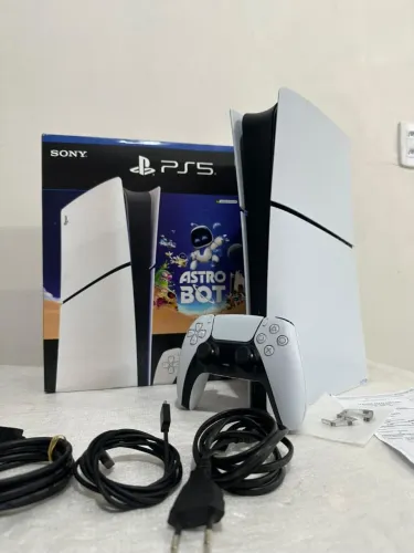 PS5 SLIM DIGITAL APENAS 06 MESES DE USO