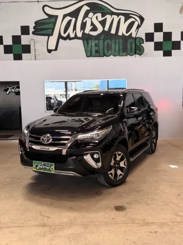 Toyota Hilux SW4 SRX Diamo. 4X4 2.8 TB DIE AUT 2020