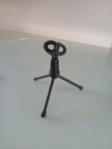 Pedestal de mesa para microfone 