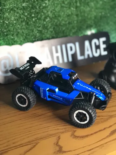 Carro de Controle Remoto 4x4 Off-Road Alta Velocidade Resistente