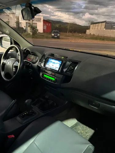 Toyota Hilux CD SRV 4X4 2.7 Flex 16V Aut. 2013