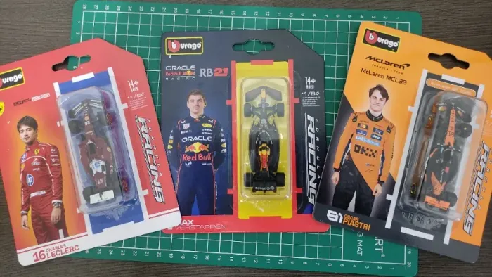 Bburago F1 1/64 Miniaturas Ferrari McLaren RedBull