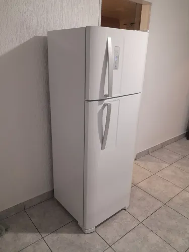 Geladeira usada 110v 310 litros