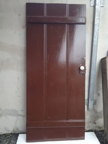Porta rústica de madeira 