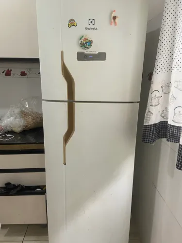 Vendo geladeira eletrolux 