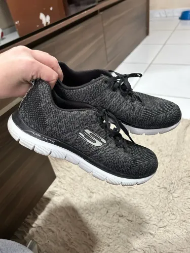 tênis skechers feminino
