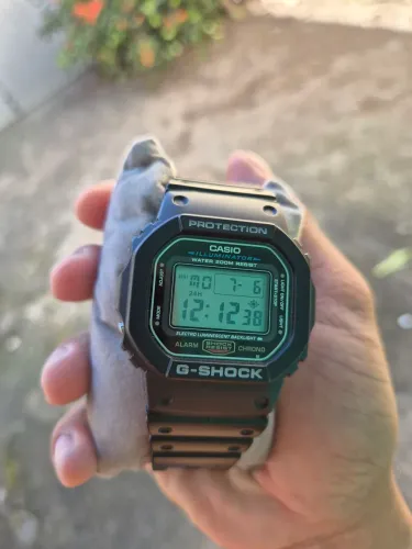 G-shock DW5600E-1VDF o clássico topado 200M