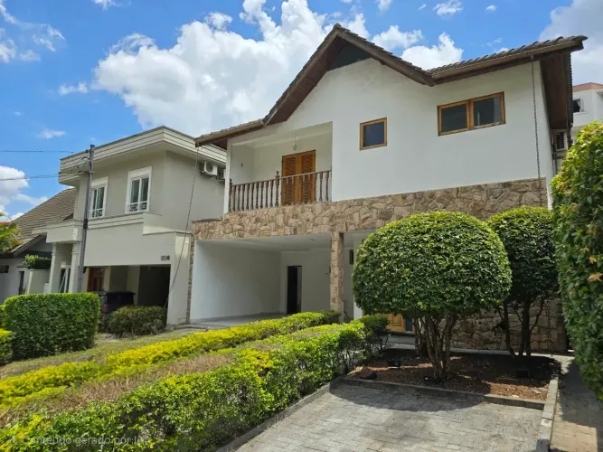 Casa para locação no Residencial 3 em Alphaville Santana de Parnaiba - SP.