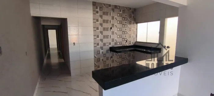 Casa Nova à Venda no Jardim Nova Veneza  3 Quartos, Suíte e 2 Vagas