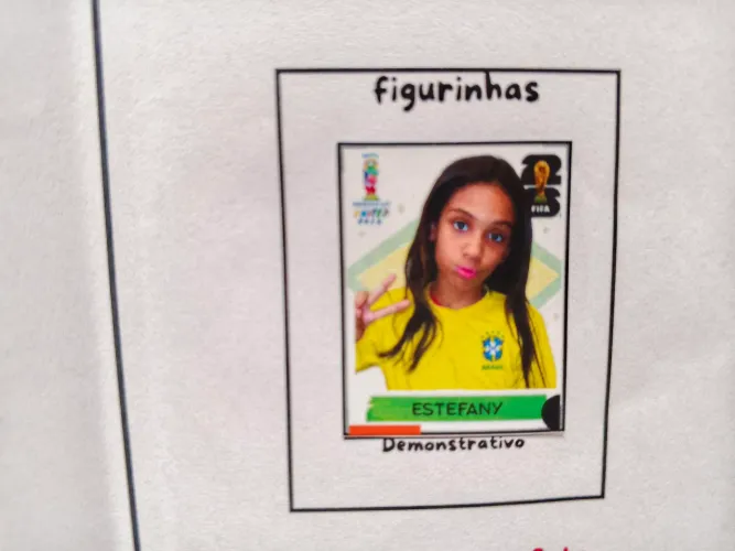 Faço várias coisas como transformar fotos para ficar melhor faço convite de aniversário