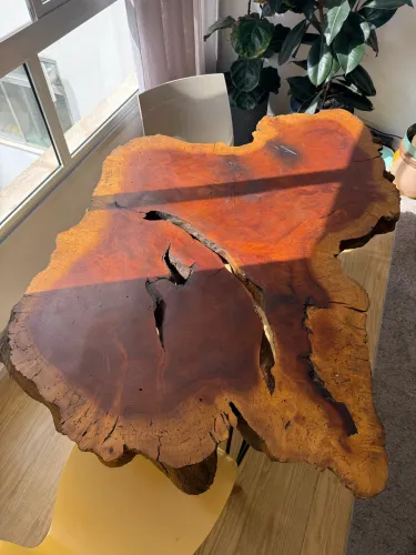     Mesa de Jantar em Madeira Maciça com Borda Orgânica