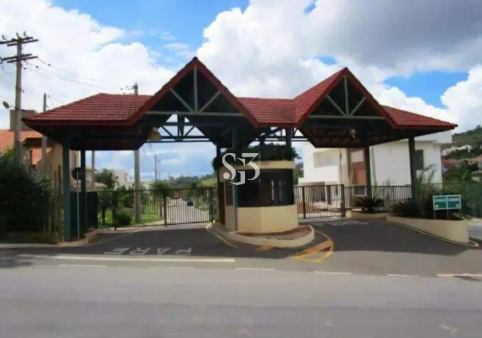 Terreno em Condomínio à Venda em Vinhedo-SP, Bairro Bosque - 375m² de Área