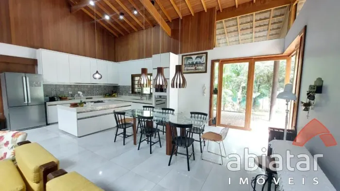 Casa à venda - Condomínio Iolanda - Taboão da Serra