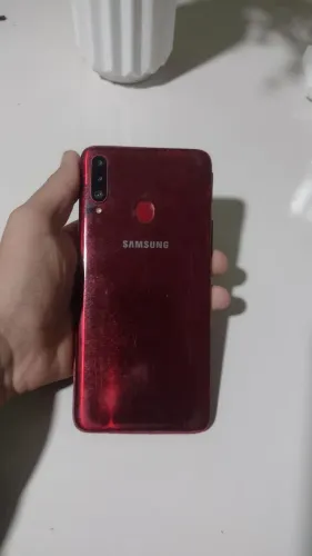 Samsung A20 - Excelente estado (apenas tela para trocar)