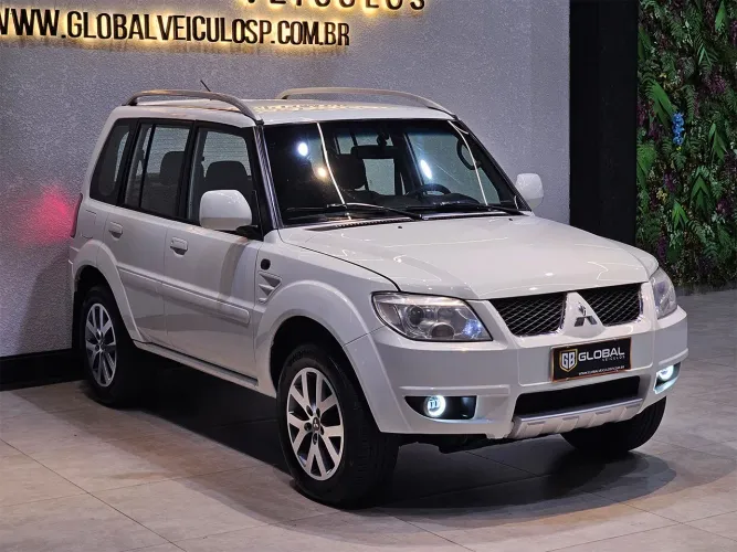 Mitsubishi Pajero TR4 2.0 Flex 16V 4X2 Mec. 2012
