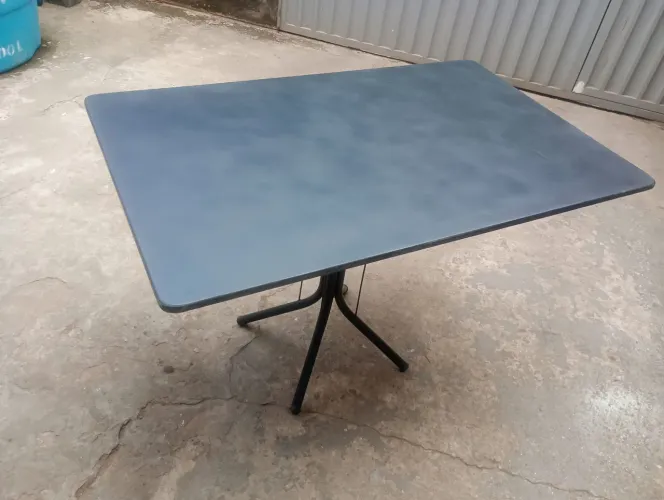 Mesa de jantar semi nova