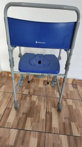 Vendo Cadeira de Banho para idoso em perfeito estado