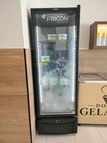 Expositor Vertical Fricon Novo - Menos de 1 Mês de Uso |