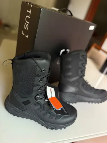 Vendo bota arion da invictus