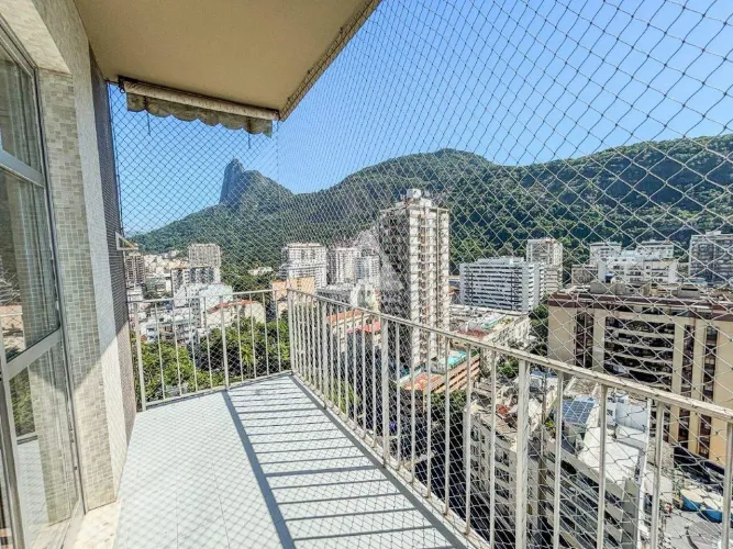 2 quartos com vaga, prédio com infra, vista Cristo, Botafogo