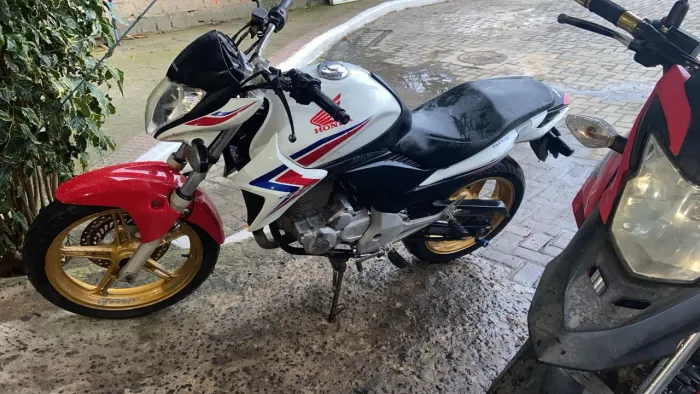 Vendo ou troco por algo do meu interesse