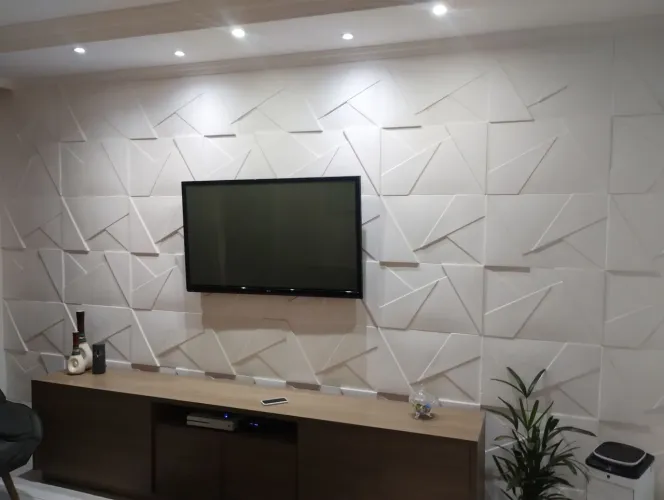 Excelente Casa Térrea com Edícula e Garagem para 3 Carros - Terreno de 250m²