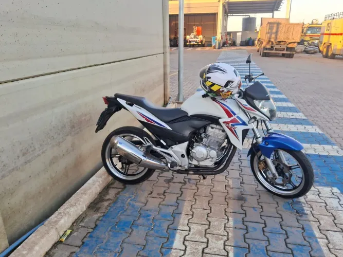 CB 300R / 2011
