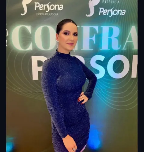 Vestido de Festa com Brilho - Tam. M