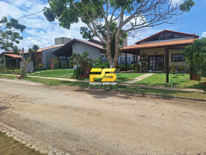 CASA A VENDA EM CONDOMÍNIO FECHADO NA CIDADE DE AREIA/PB REF: 143