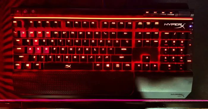 HyperX Alloy Elite Switch Brown LED Vermelho