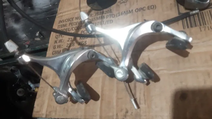 PAR DE FREIO FERRADURA SHIMANO TIAGRA MODELO 4700
