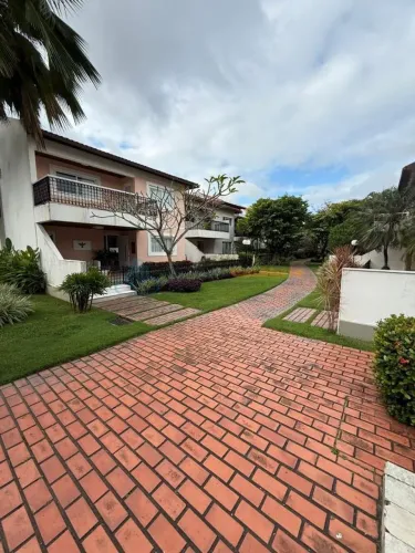 LINDA E ESPAÇOSA CASA DISPONÍVEL EM CONDOMÍNIO NO POÇO DA PANELA