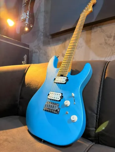 Guitarra Charvel DK24 Premium