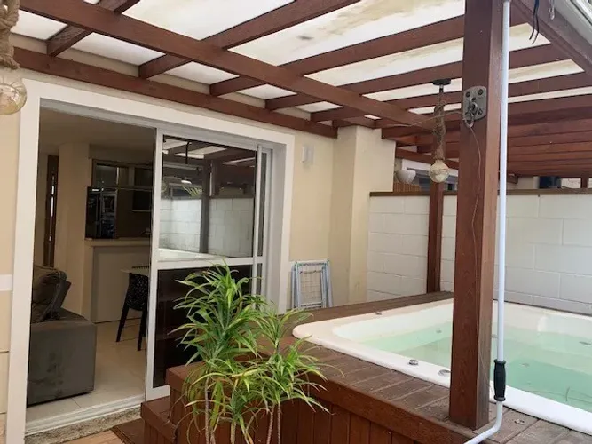 Casa em Condomínio para Venda em Florianópolis, Morro Das Pedras, 2 dormitórios, 2 suítes,