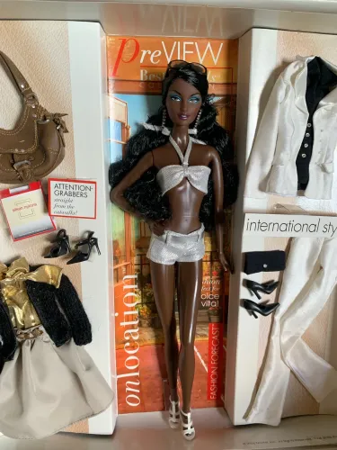 barbie lacrada on location milan