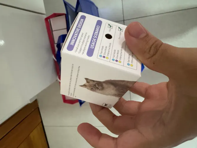 Bolinha para gatos 