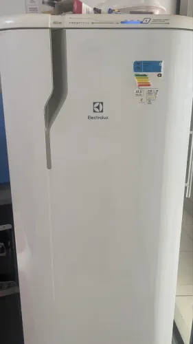 Geladeira Electrolux RFE39 Muito nova 
