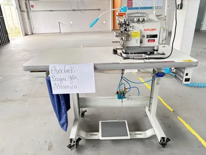 Máquina Over Siruba Eletrônica para pregar gola