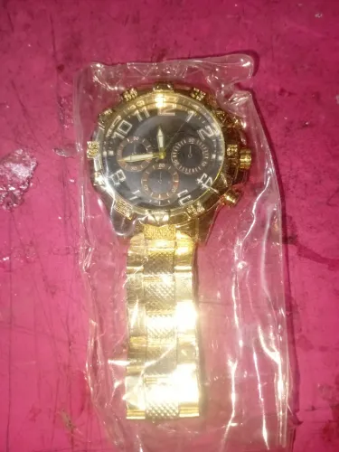 Relógio masculino dourado*novo*!