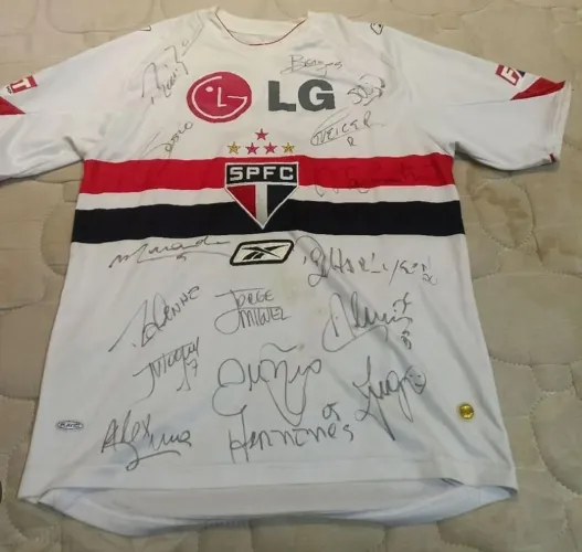 Camisa oficial autografada São Paulo