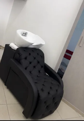 Lavatório de salão com bojo de porcelana ! Ótima oportunidade 