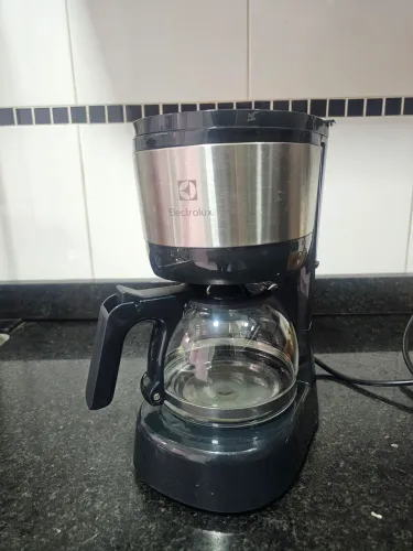 Cafeteira Electrolux Efficient ECM10 15 Xícaras + 02 Jarras Extra | Excelente Estado