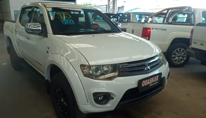 Mitsubishi L200 Triton HPE 3.5 CD V6 24V Flex Aut. 2015